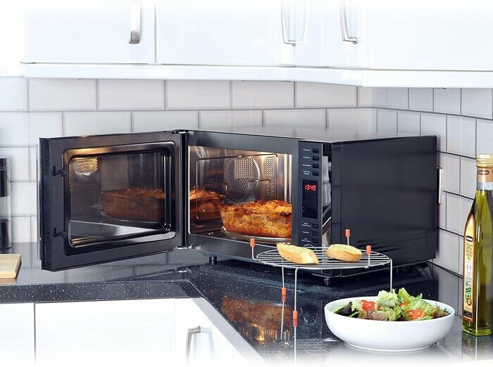 Top 10 Combination Microwave Oven and Grill of 2022 UK (Reviews)