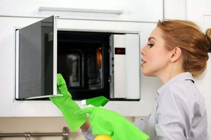 How to Remove Yellow Stains from Microwave