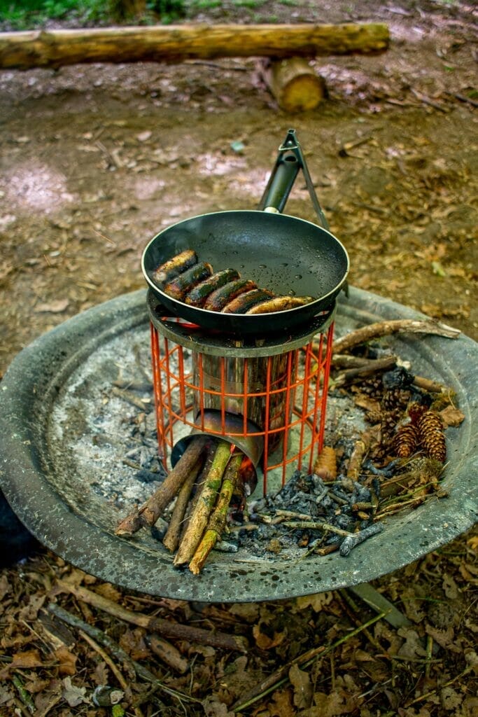 how to use a camping stove